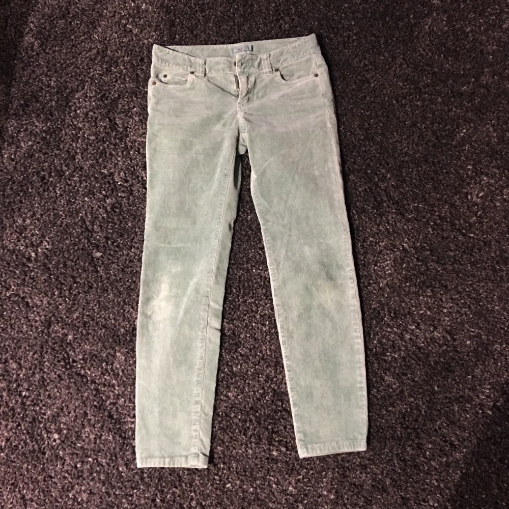 Vineyard Vines mint-colored corduroy pants.